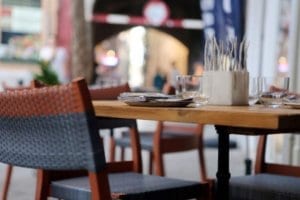 7 Tips and Tricks to Eat Healthy at Restaurants – Keep Healthy Living