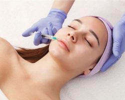 woman-getting-beauty-injection-at-salon