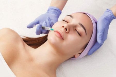 woman-getting-beauty-injection-at-salon