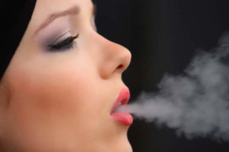 girl-smoke-cigarette