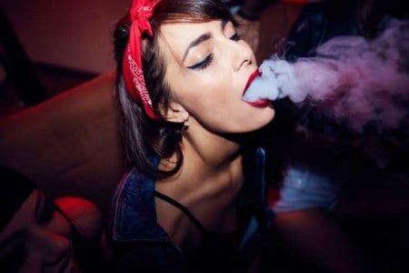 sensual-young-girl-vaping