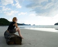 loneliness-woman-beach-portrait