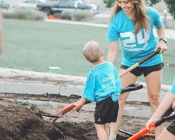 Mom-son-gardeningwork