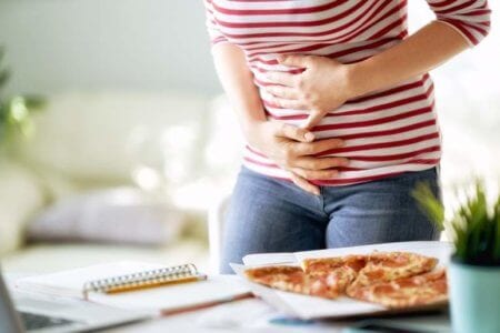 woman-eating-pizza